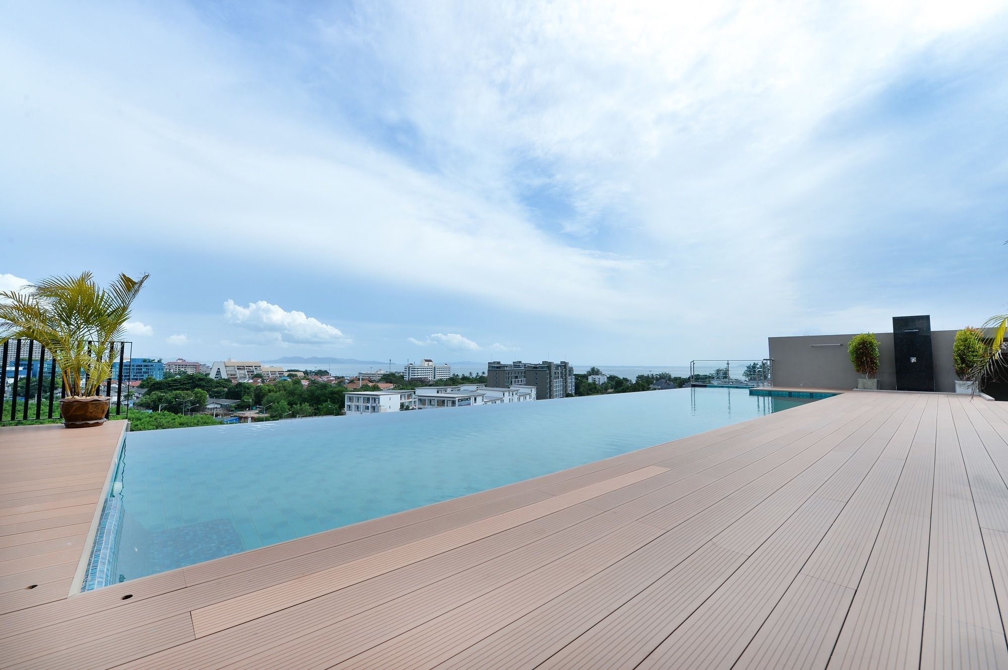 Lawinta Pattaya Pantai Jomtien